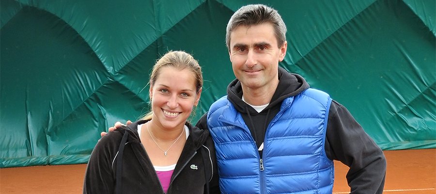 Dominika Cibulková s trénerom Andrejom Švachom v nafukovacej hale